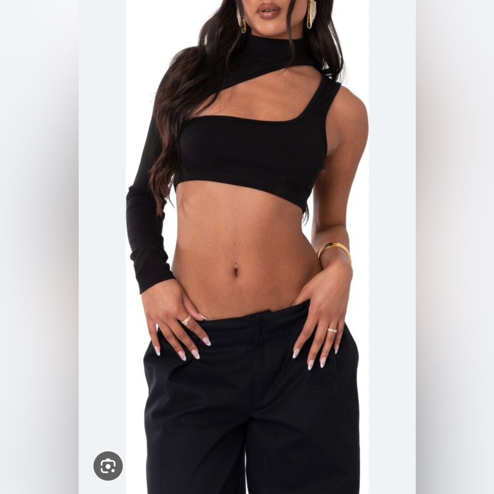 EDIKTED Crop Top